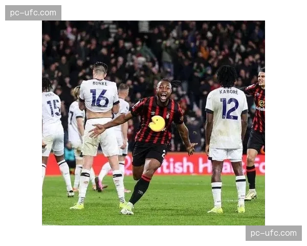 实时数据：卢顿vs伯恩茅斯，比赛前60分钟共出现17次射门，控球率各占50%